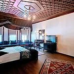 Hotel Otantik &