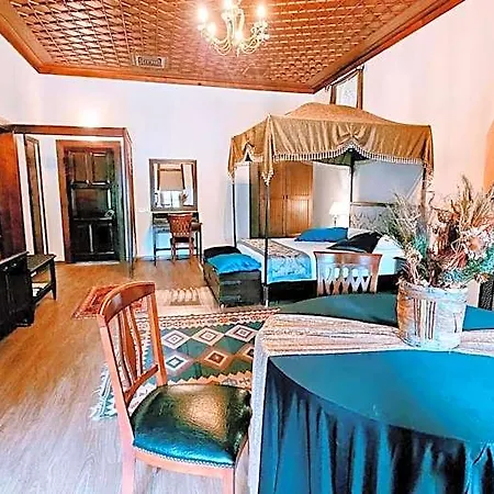 Otantik & Hotel 4*